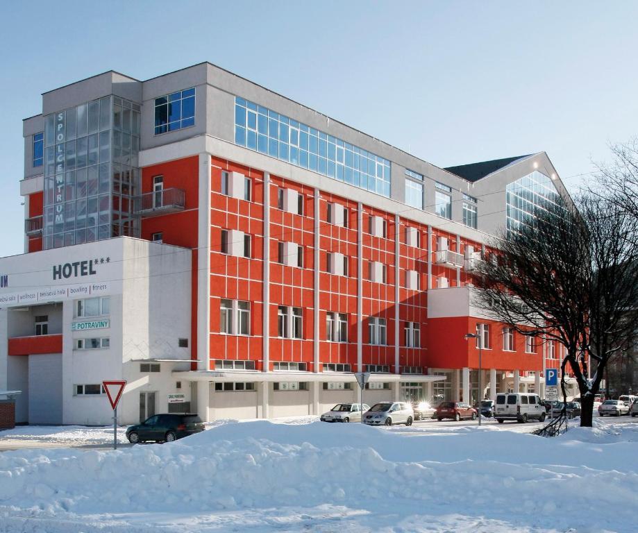 Hotel Spolcentrum Svit Exterior foto